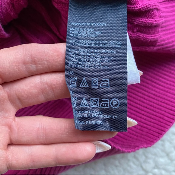 Tommy Hilfiger Barbie pink soft cable knit v neck sweater - Picture 5 of 5